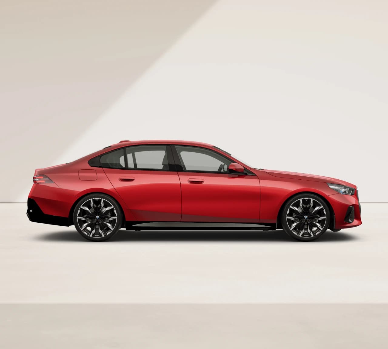 BMW 5 Series — thumbnail 3