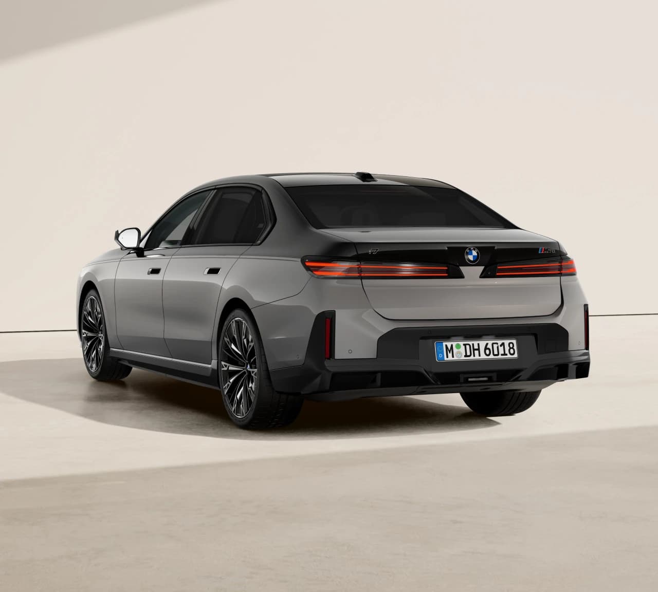 BMW 7 Series — thumbnail 8