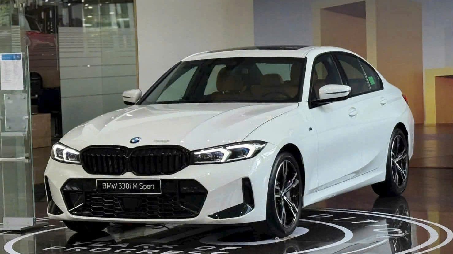 Đánh giá BMW 3 Series 2026: thông số, trang bị và giá bán